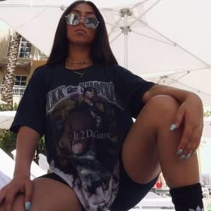 Meet your Posher, Talya